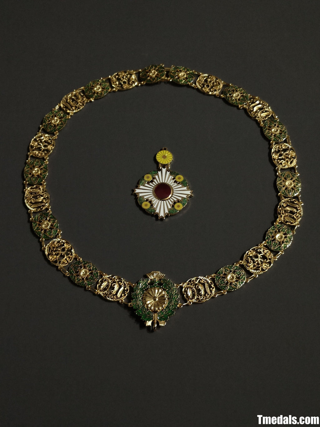Japan Grand Cordon of the Order of the Chrysanthemum – Full (Copper + Hard Enamel) detail view 11