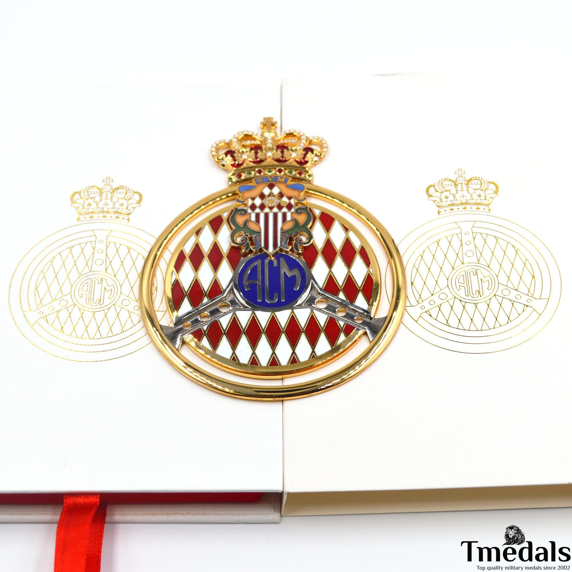 Original Automobile Club de Monaco (ACM) Gold Grille Badge – 2011 Issue, Cased detail view 12