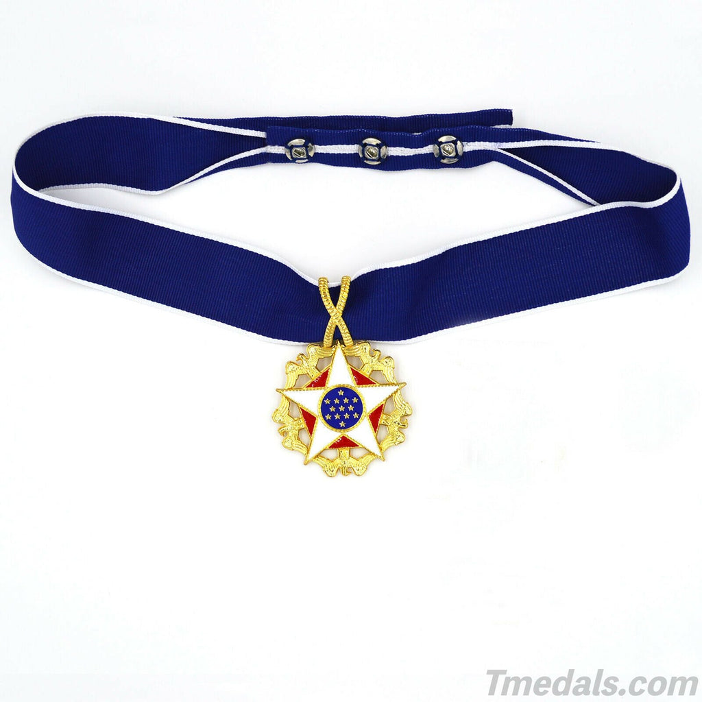 Cased U.S. Order Badge Presidential Medal of Freedom, Medallion with Neck Ribbon reproduction