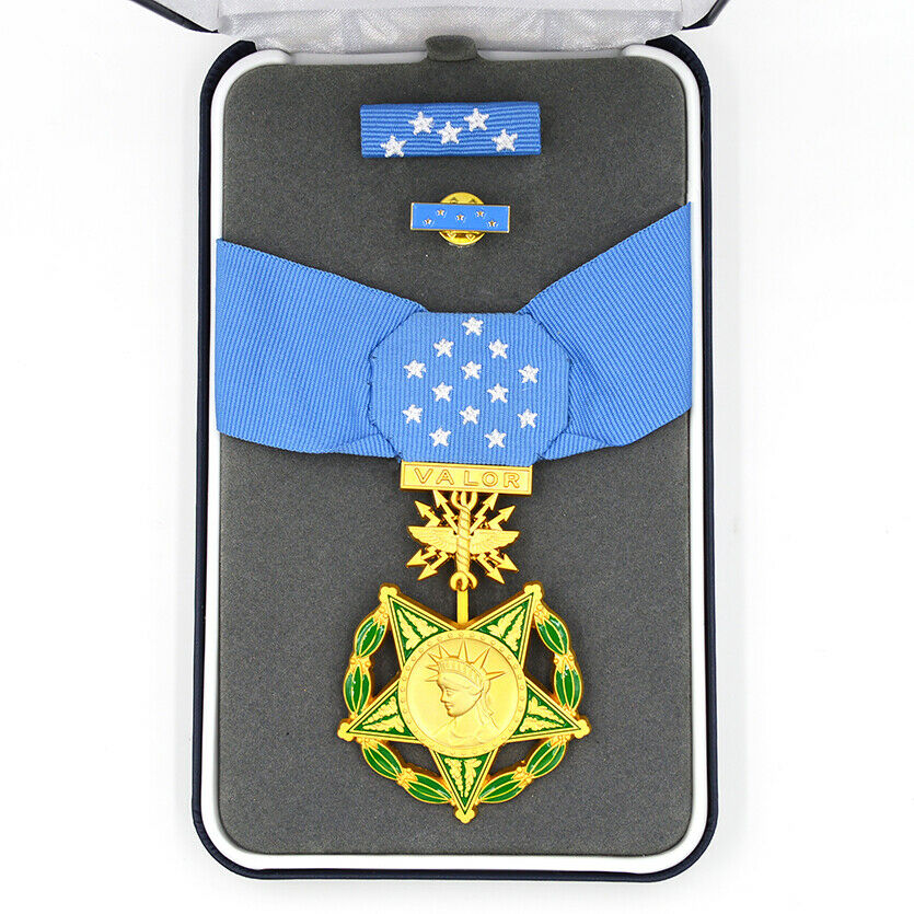 Complete U.S. Medal of Honor Historical Collection – 10 Full-Size Medals detail view 4