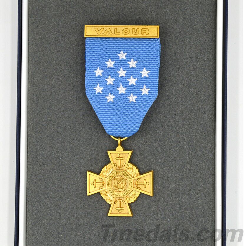 Cased U.S. Medal of Honor – Tiffany Cross 1919 – 1942 Navy reproduction