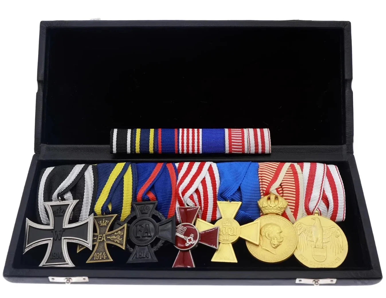 WWI German 7-Place Medal Bar with Matching Ribbon Bar & Leather Case replica