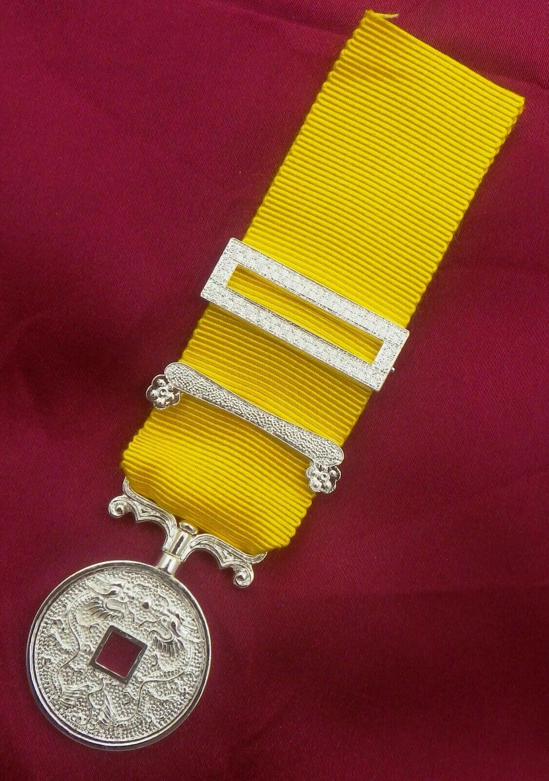 Chinese Qing Dynasty Medal Order of Taiping Bao Xing in silver/ Medal de Taiping detail view 2