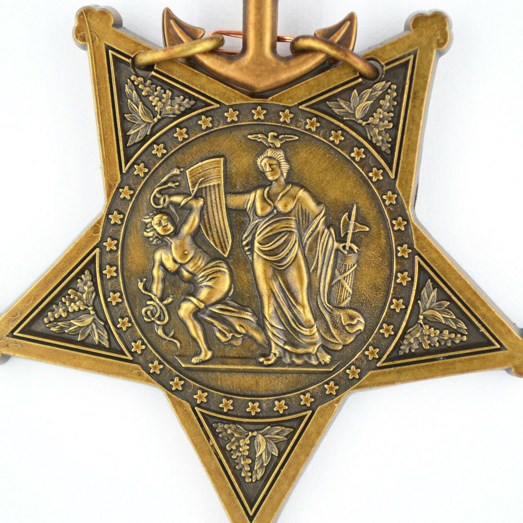 Cased U.S. Medal of Honor Navy MOH Ribbon Bar Congressional Order Badge WWII detail view 3