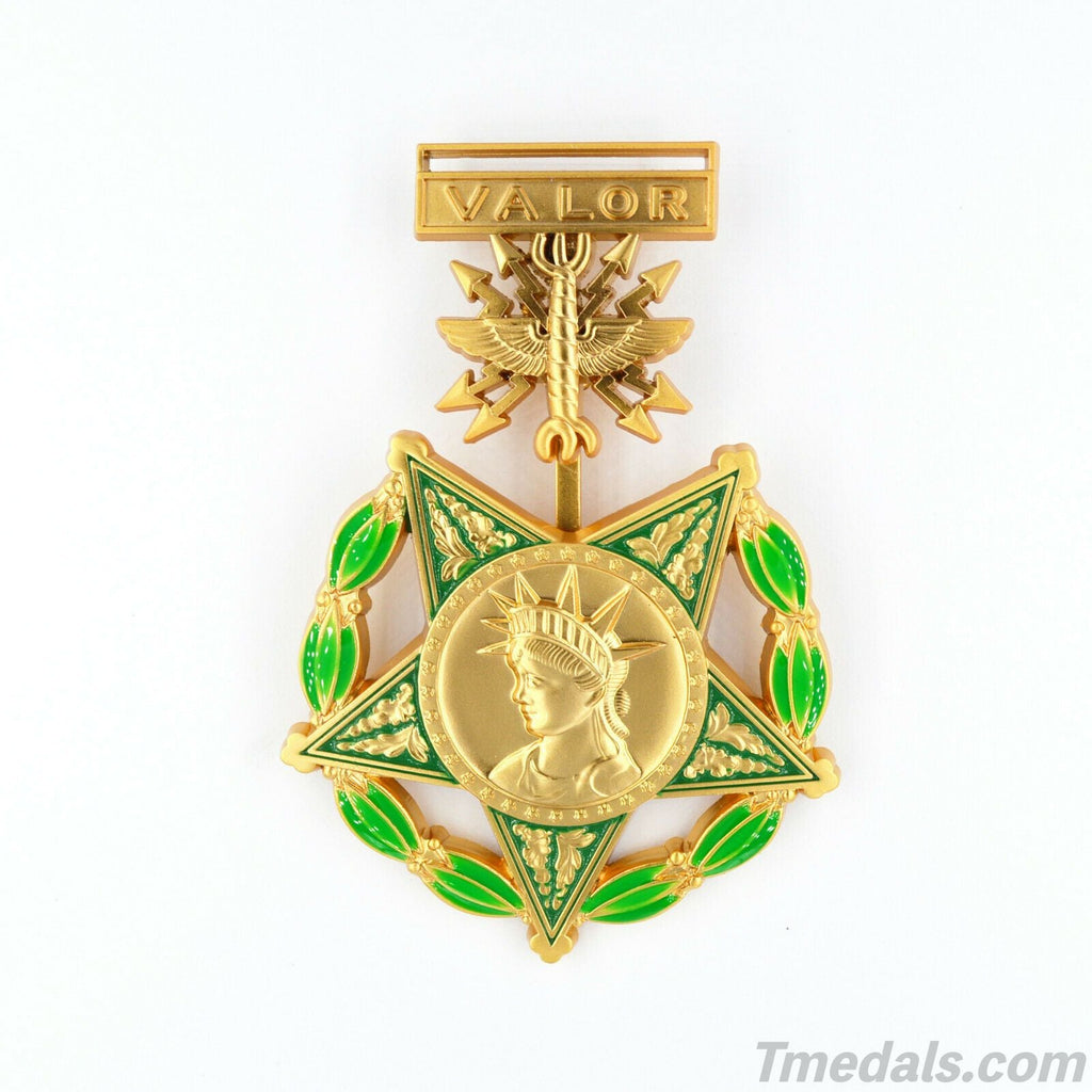 U.S. Medal of Honor Air Force WWII Neck Ribbon Version – Full-Size Brass with Case detail view 6