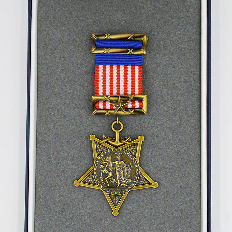 U.S. Medal of Honor Navy 1862 – 1912 Type II Civil War Era – Full-Size with Case replica