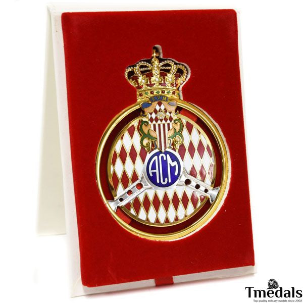 Original Automobile Club de Monaco (ACM) Gold Grille Badge – 2011 Issue, Cased detail view 13