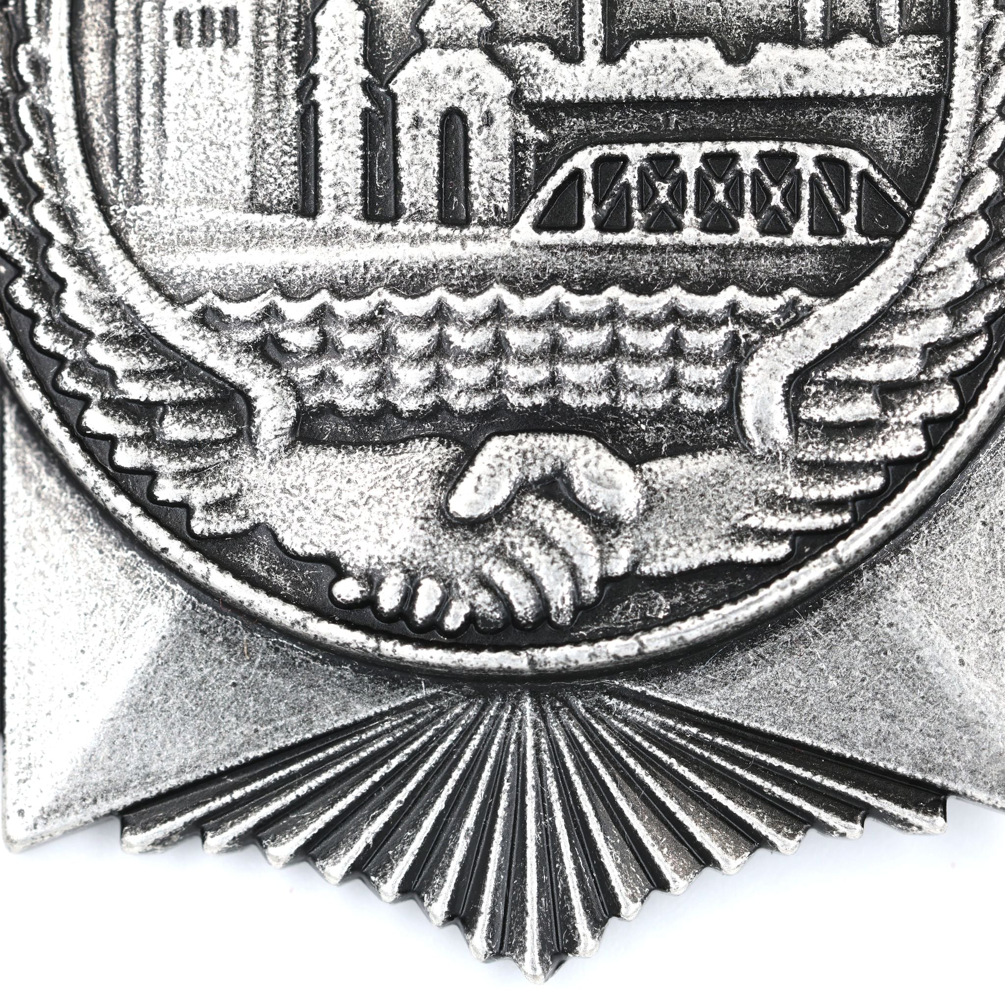 Chinese Shanghai Air Defense Medal Badge Soviet Pilot Assistance detail view 7