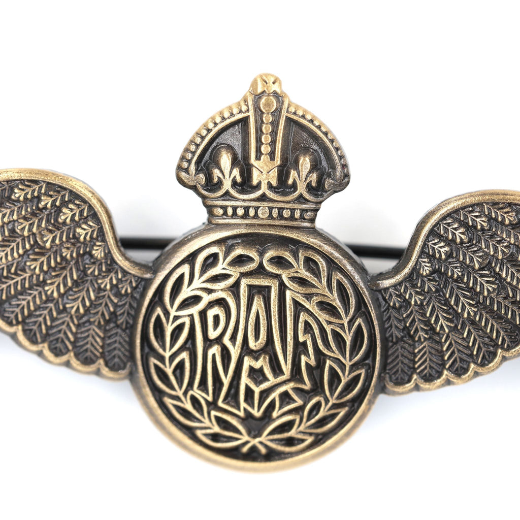 RAF Royal Air Force Pilot Wings Brooch Pin Antique Bronze Badge detail view 6