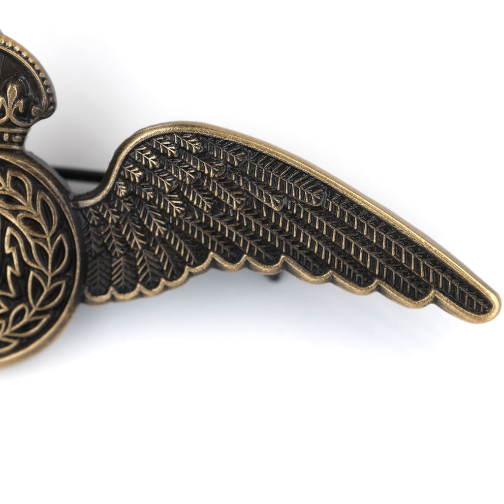 RAF Royal Air Force Pilot Wings Brooch Pin Antique Bronze Badge detail view 7