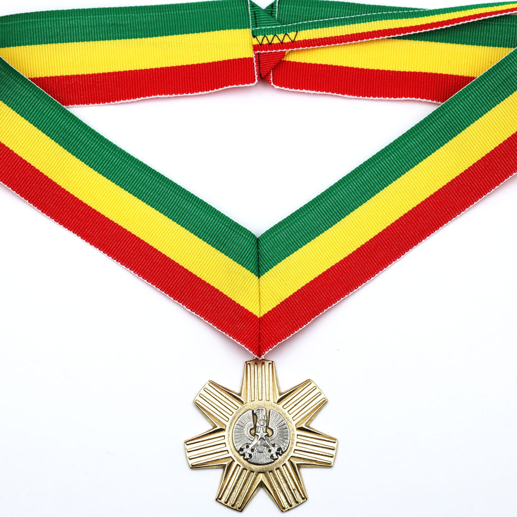 Order of the Star of Ghana Companion Neck Badge Medal detail view 10