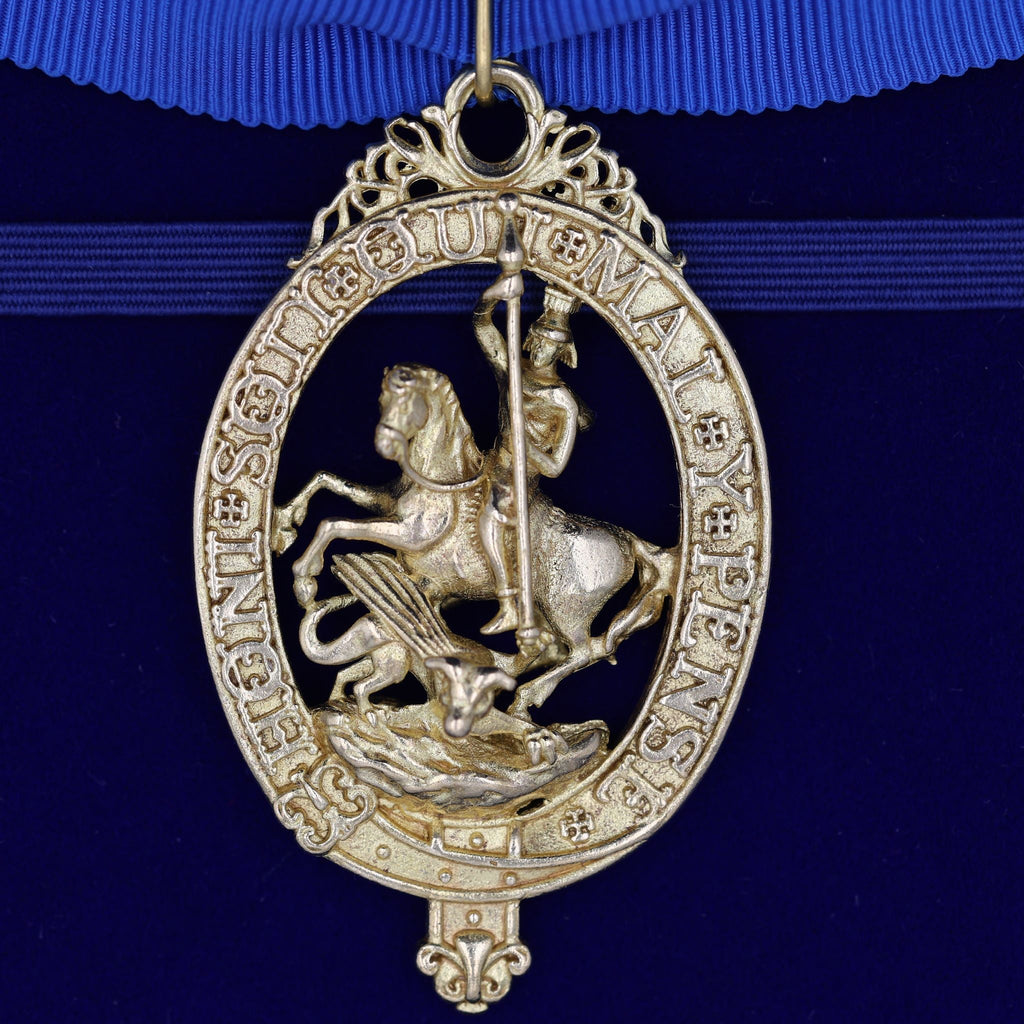 Cased British Order of the Garter “Lesser George” St George Neck Badge Ribbon detail view 22
