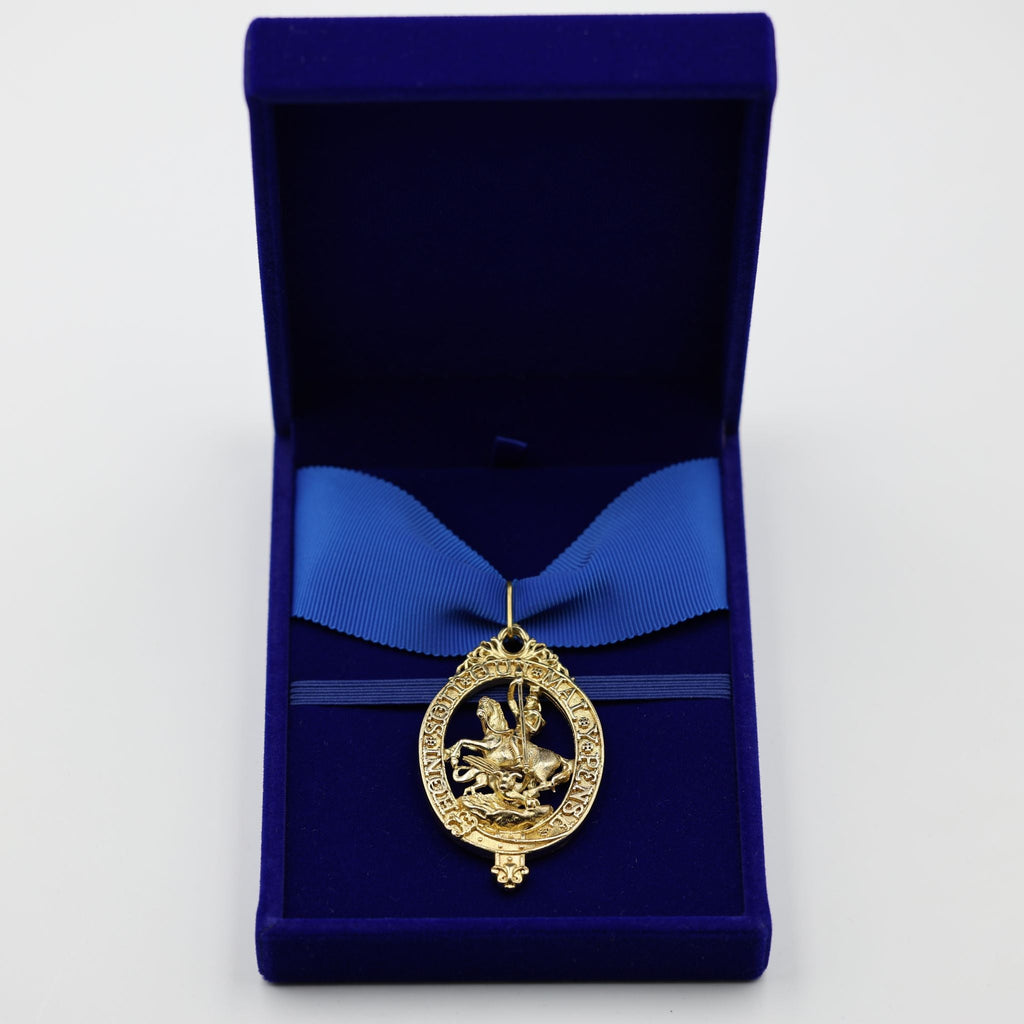 Cased British Order of the Garter “Lesser George” St George Neck Badge Ribbon detail view 20