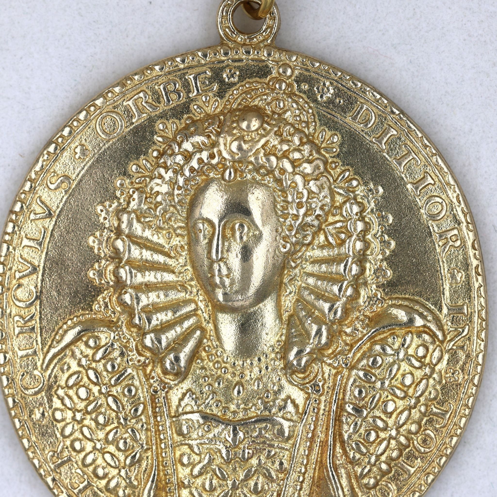 Queen Elizabeth I Armada Medal – Solid Copper with Chain detail view 12