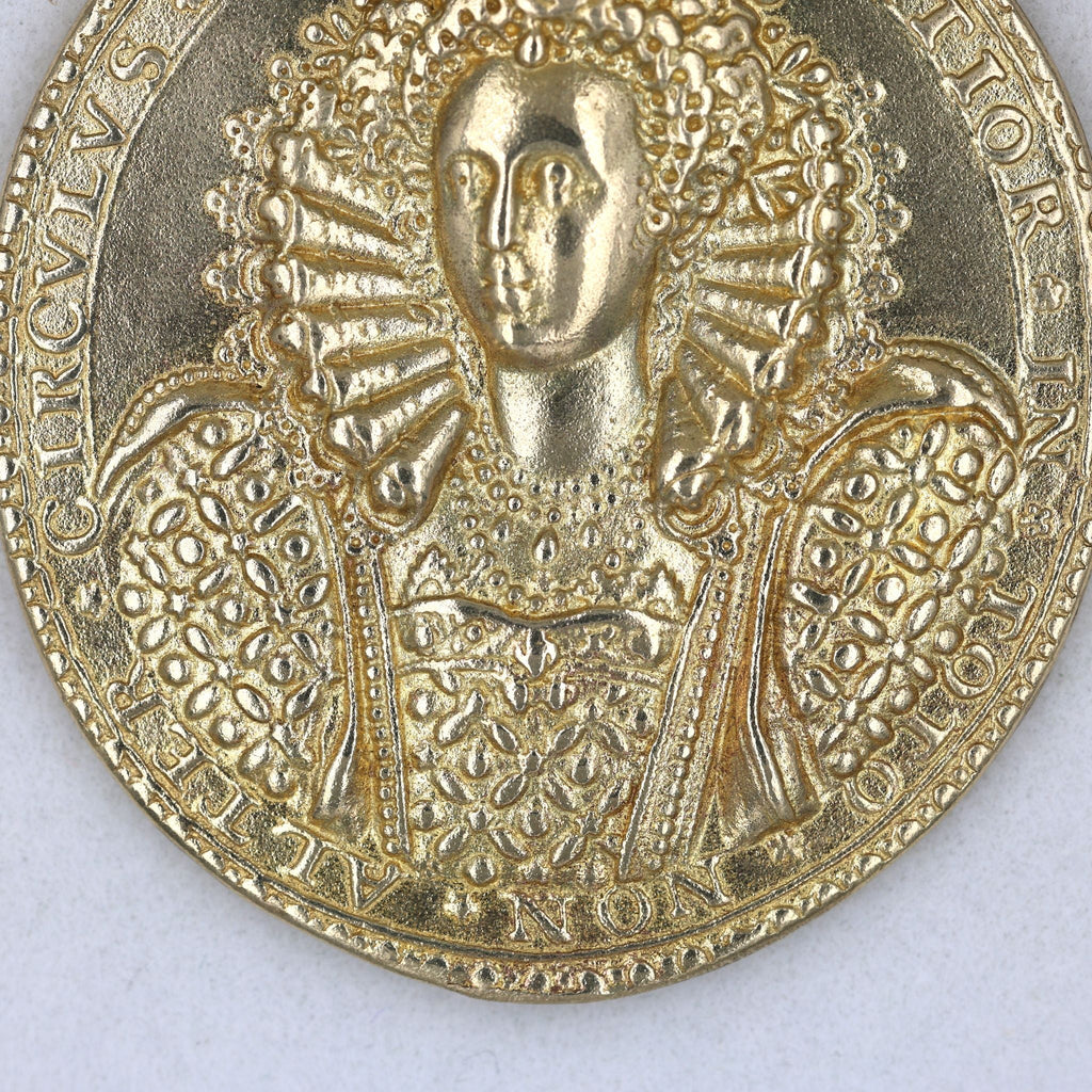 Queen Elizabeth I Armada Medal – Solid Copper with Chain detail view 13