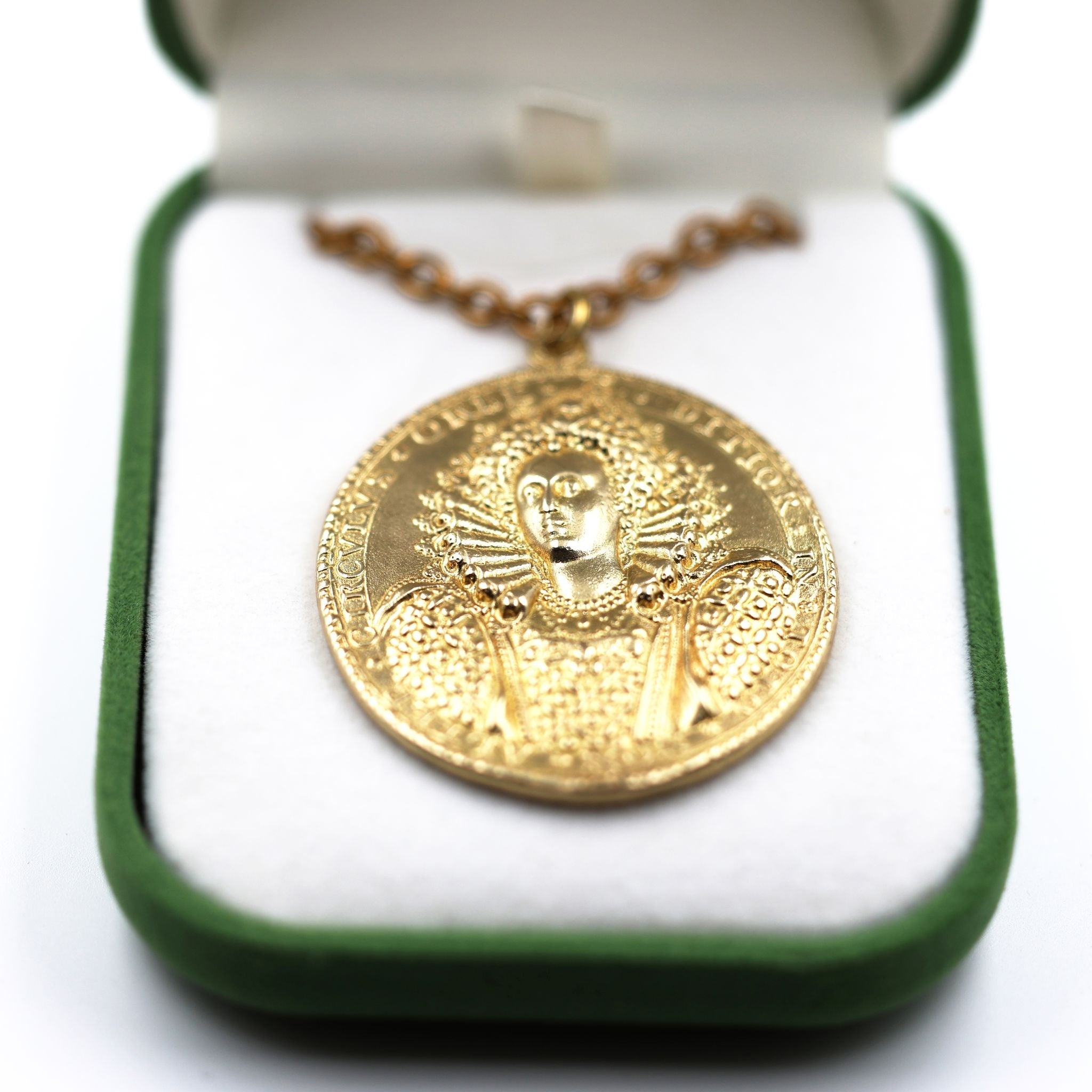 Queen Elizabeth I Armada Medal – Solid Copper with Chain detail view 16