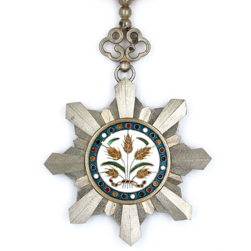 Republic of China 1912 Order of Golden Grain 8th Class Medal detail view 4