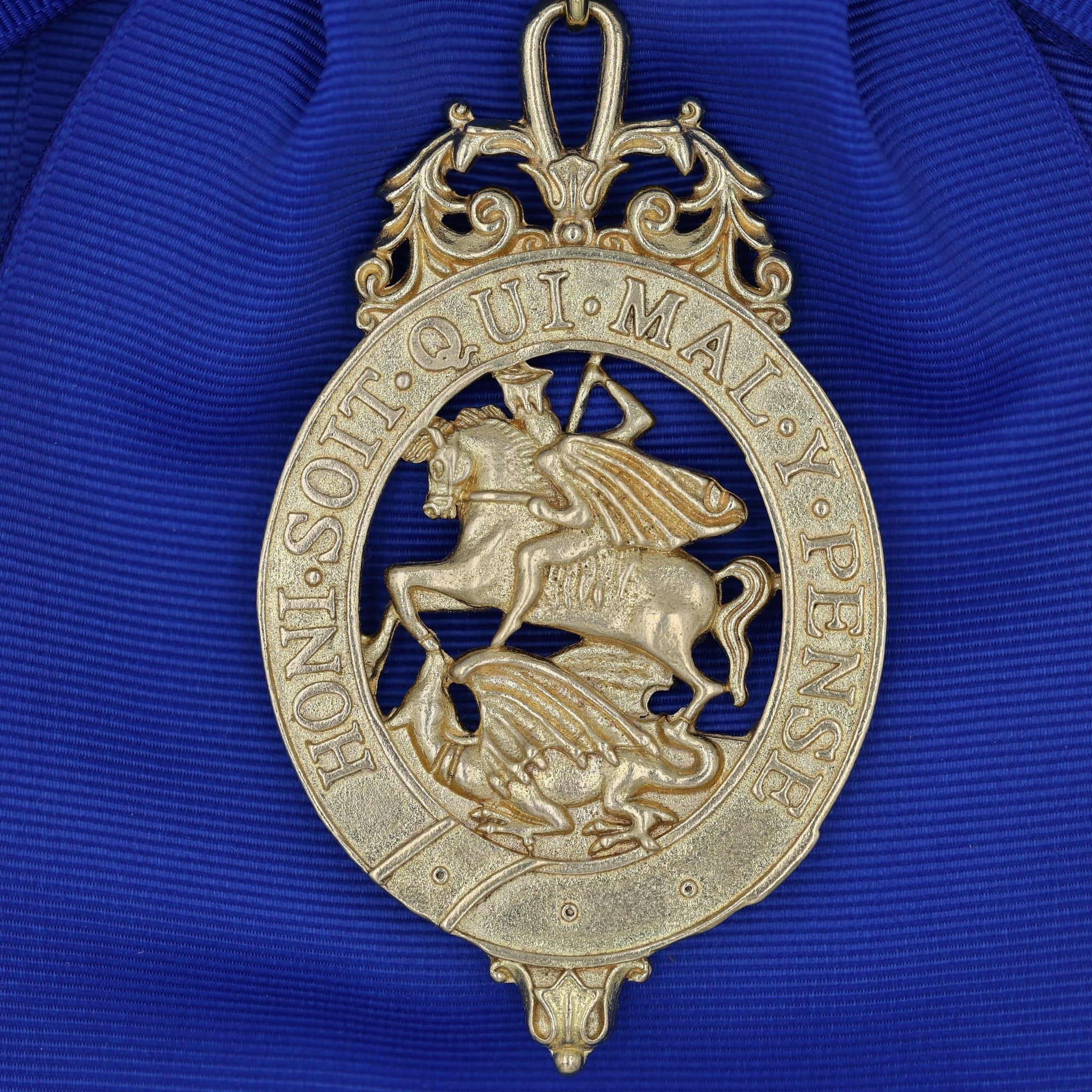 Order of the Garter Lesser George Badge & Ceremonial Sash – Museum Size 84.9 mm detail view 4