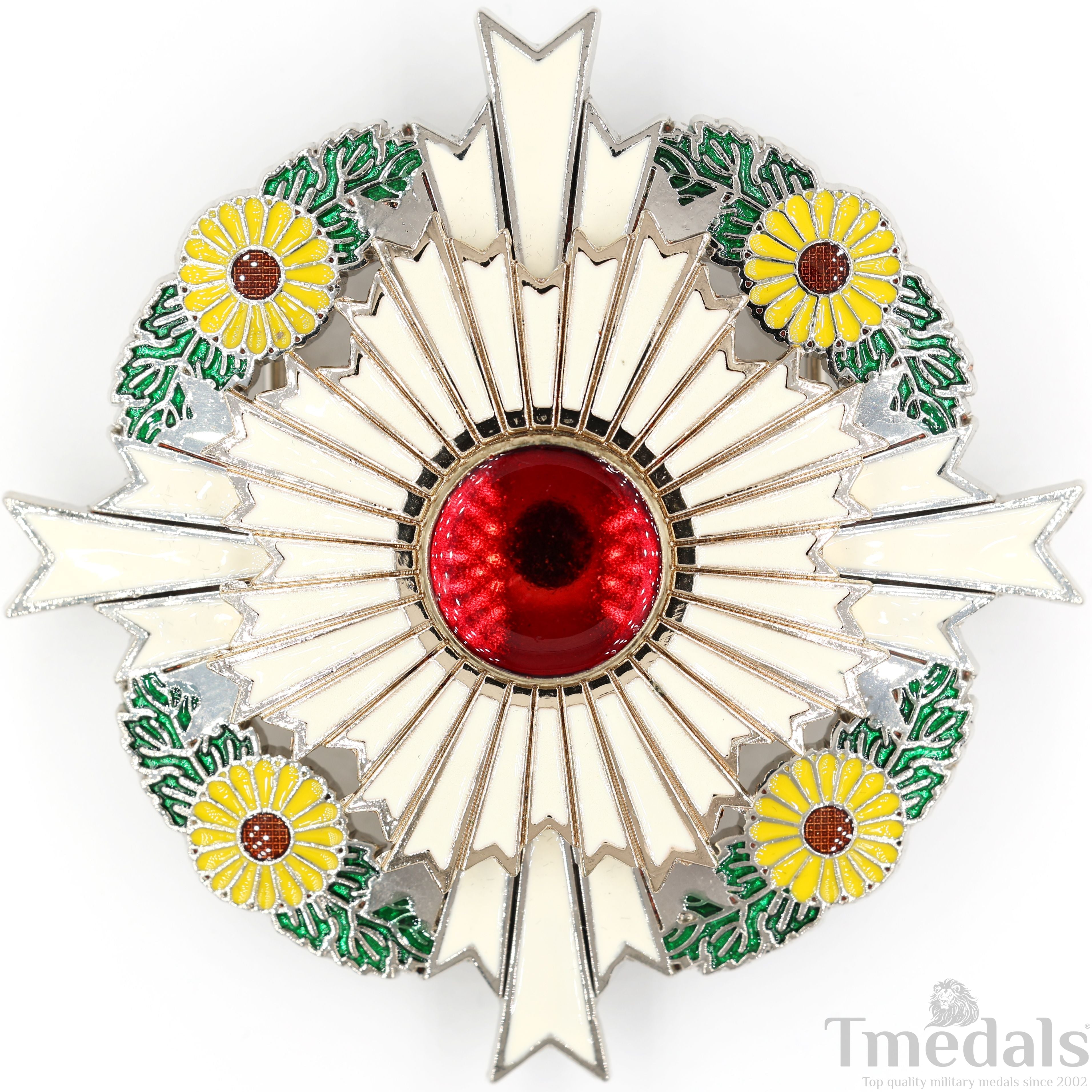 Japan highest order "the Supreme Order of the Chrysanthemum" Grand Cordon Medal detail view 3