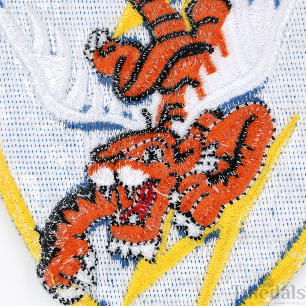 U.S. Army 14th Air Force Corps WWII Flying Tigers Avg Force Patch U.S. WWII China detail view 11