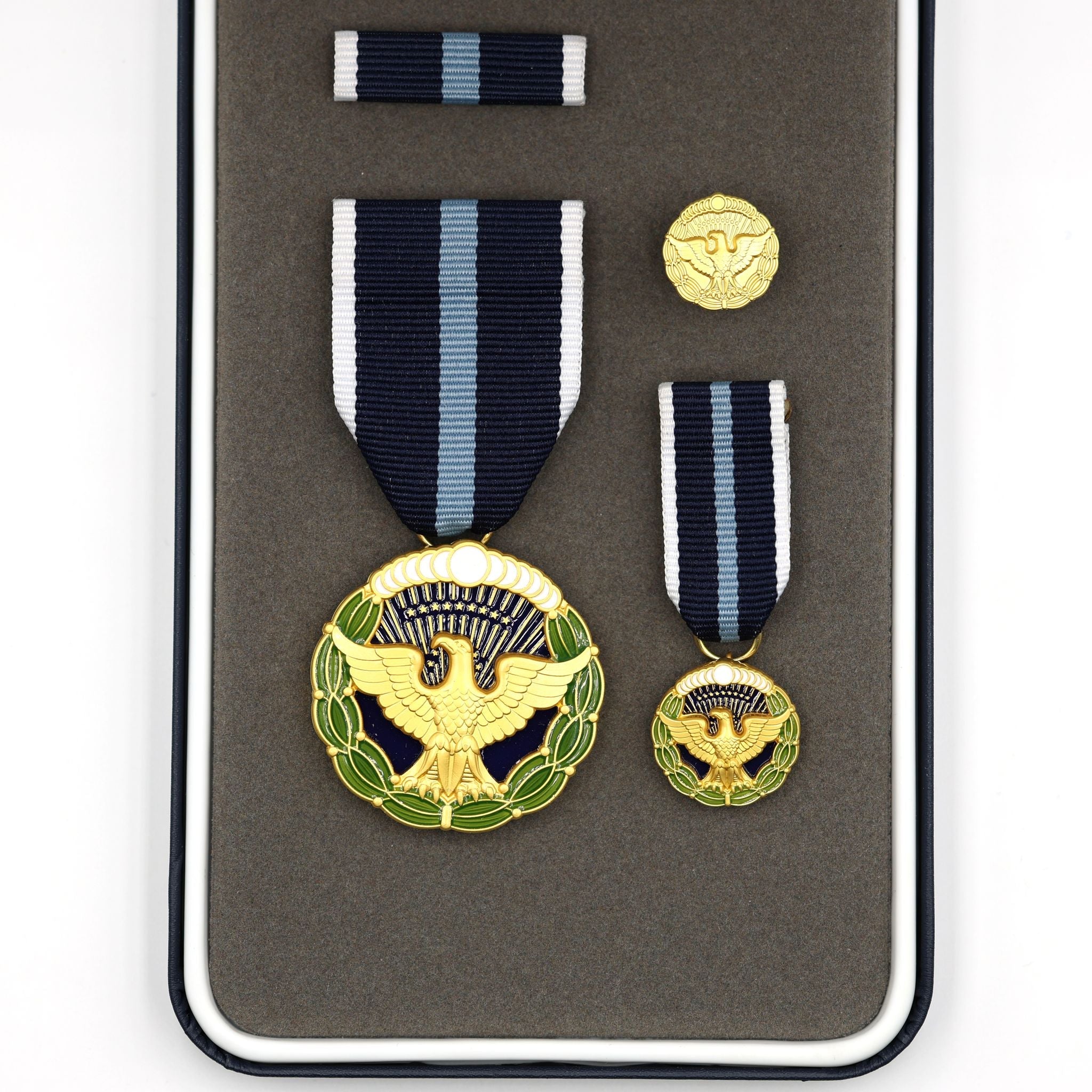 U.S. Presidential Citizens Medal Award Order in "Made in U.S. Case" detail view 6