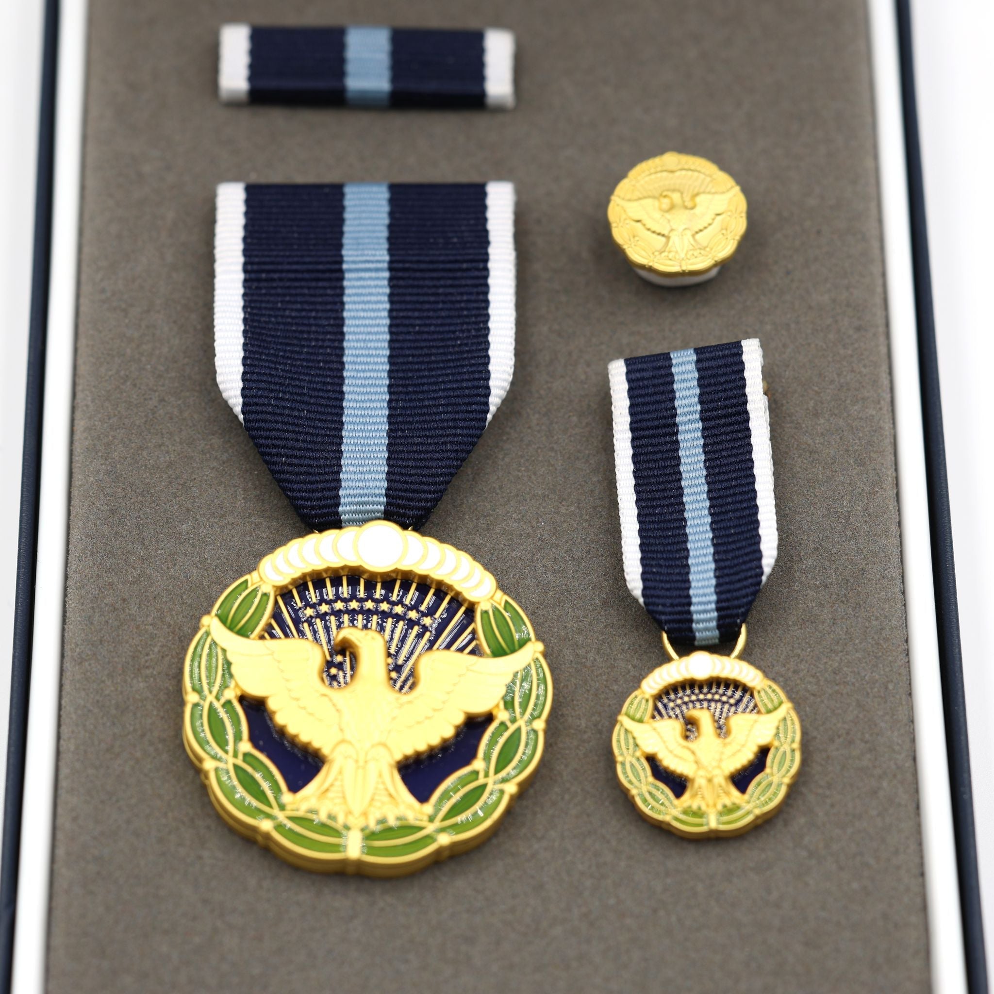 U.S. Presidential Citizens Medal Award Order in "Made in U.S. Case" detail view 7