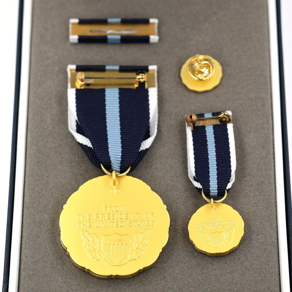 U.S. Presidential Citizens Medal Award Order in "Made in U.S. Case" detail view 14