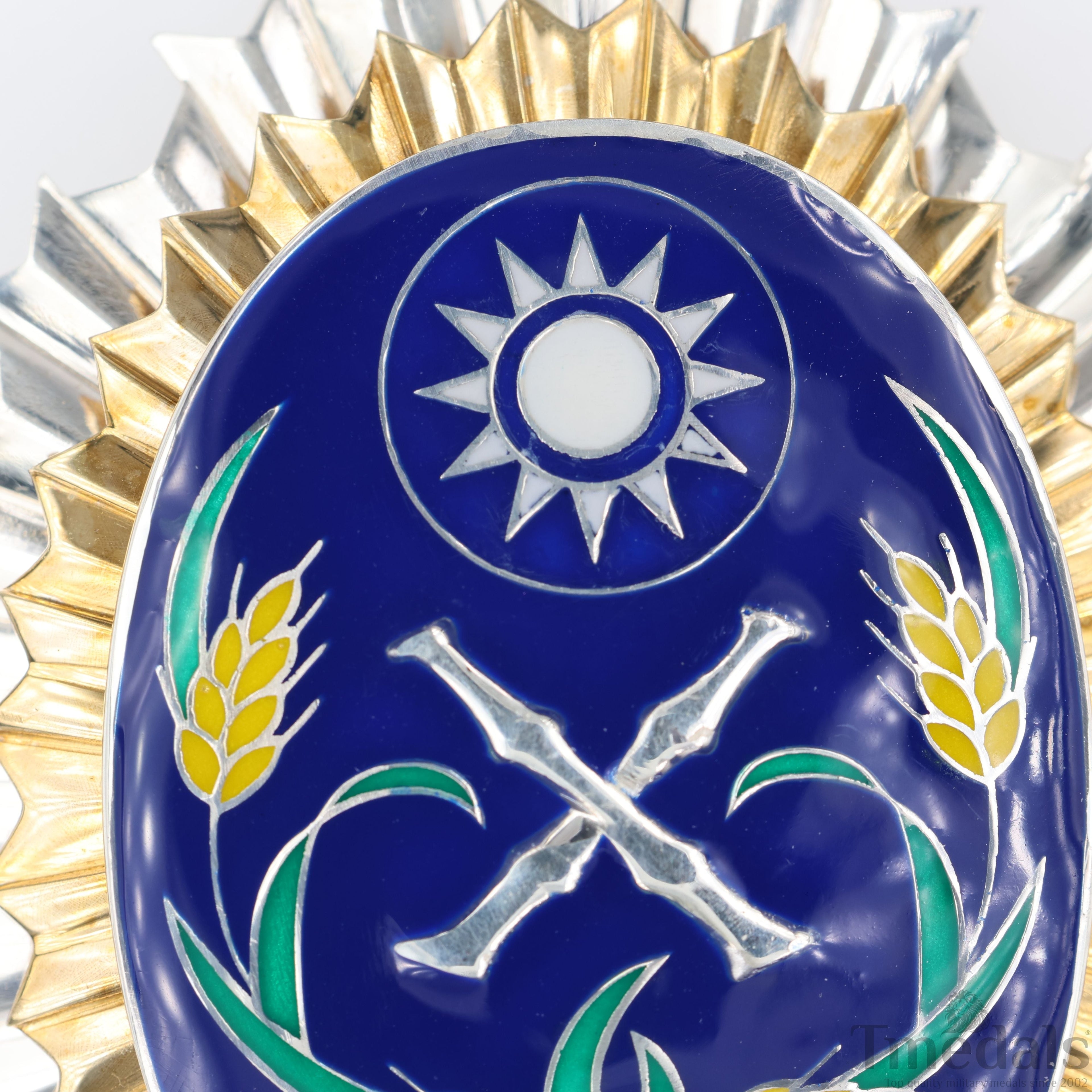 Republic of China Army Officer Academy Badge Pure Silver detail view 6