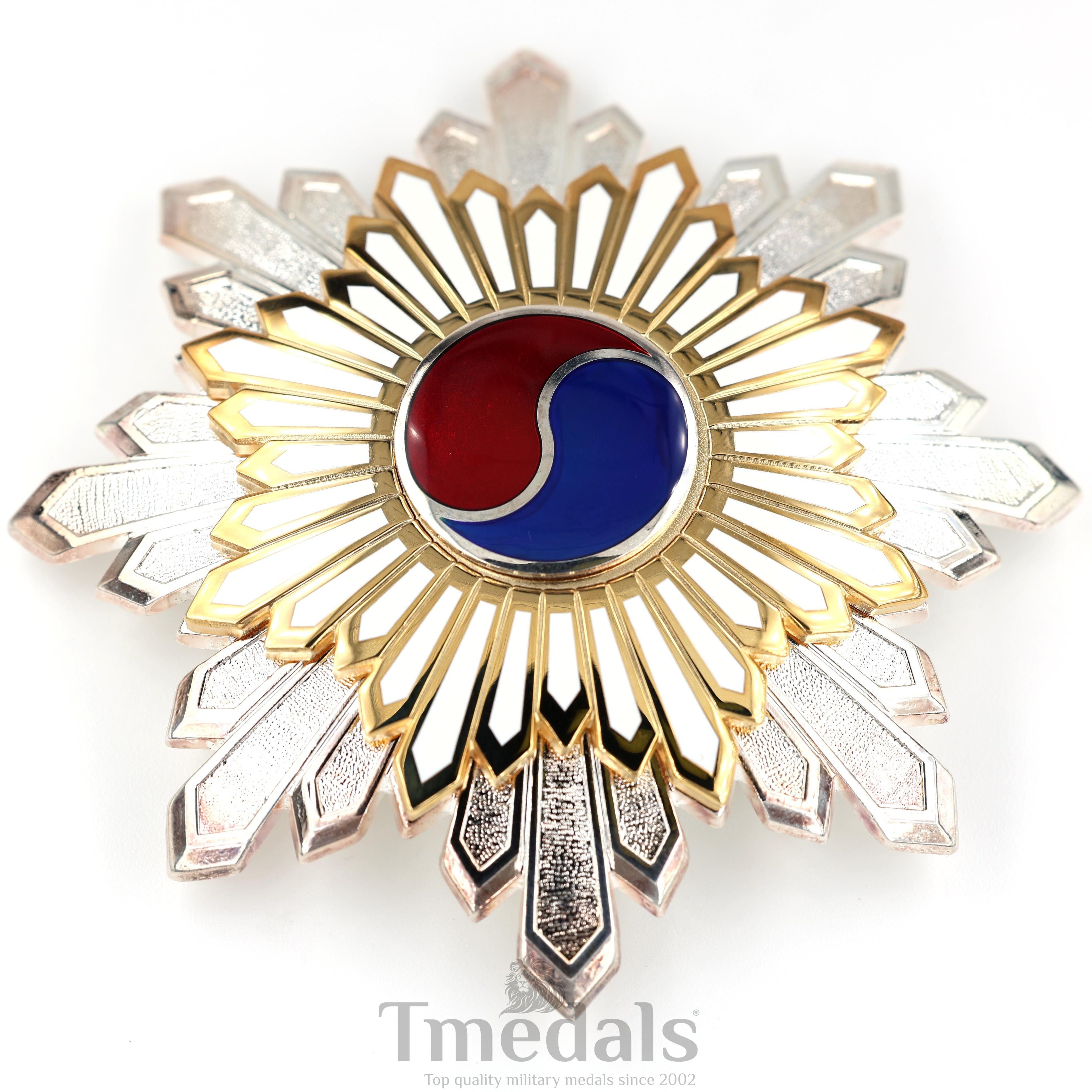 Korea Korean Order of the Taeguk, II Class Breast Star detail view 7