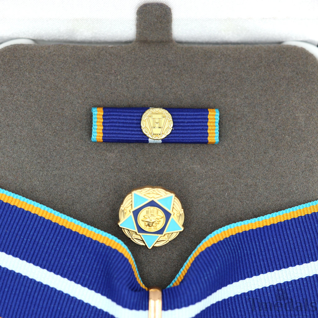 U.S. 9/11 Heroes Medal of Valor Order - 911 2001 Complete Presentation Full Set detail view 13