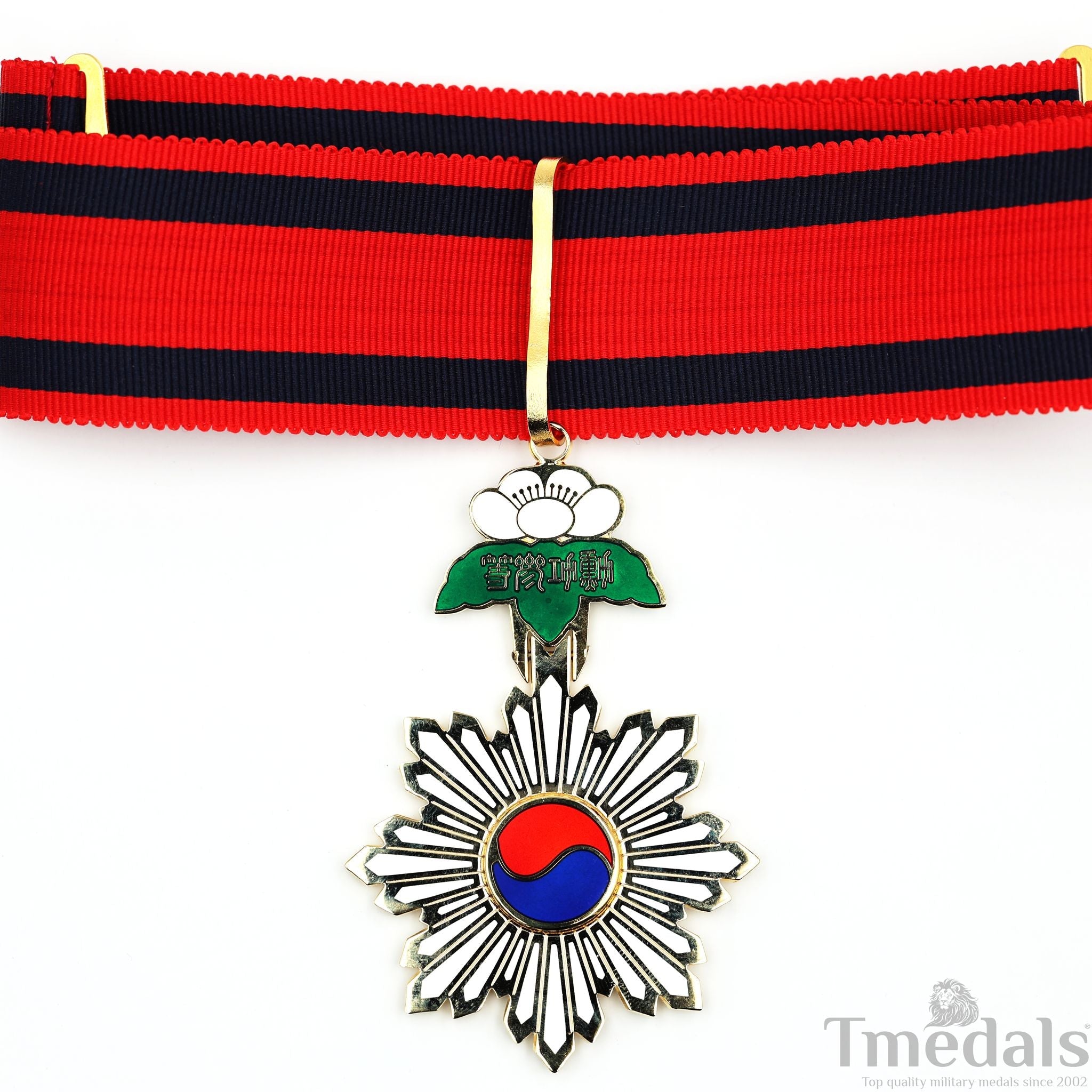 Korea – Order of the Taegeuk, Third Class Neck Badge () detail view 3
