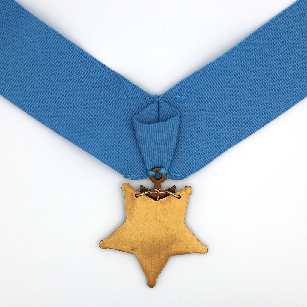 Cased U.S. Medal of Honor Navy 1942-1963 MOH Ribbon Bar Congressional Order Badge detail view 3