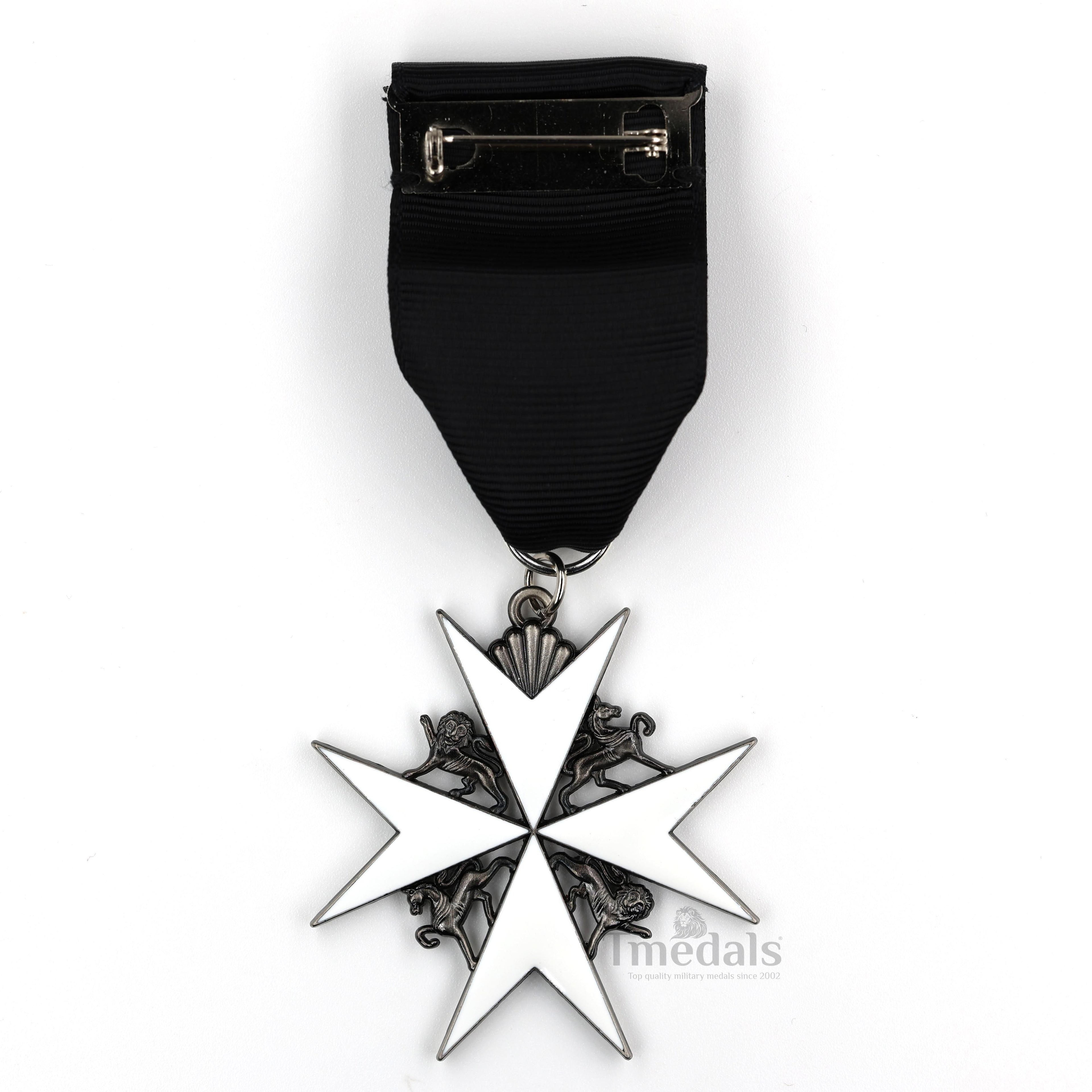 Order of St John Medal Officer Class Badge Maltese Cross silver detail view 2
