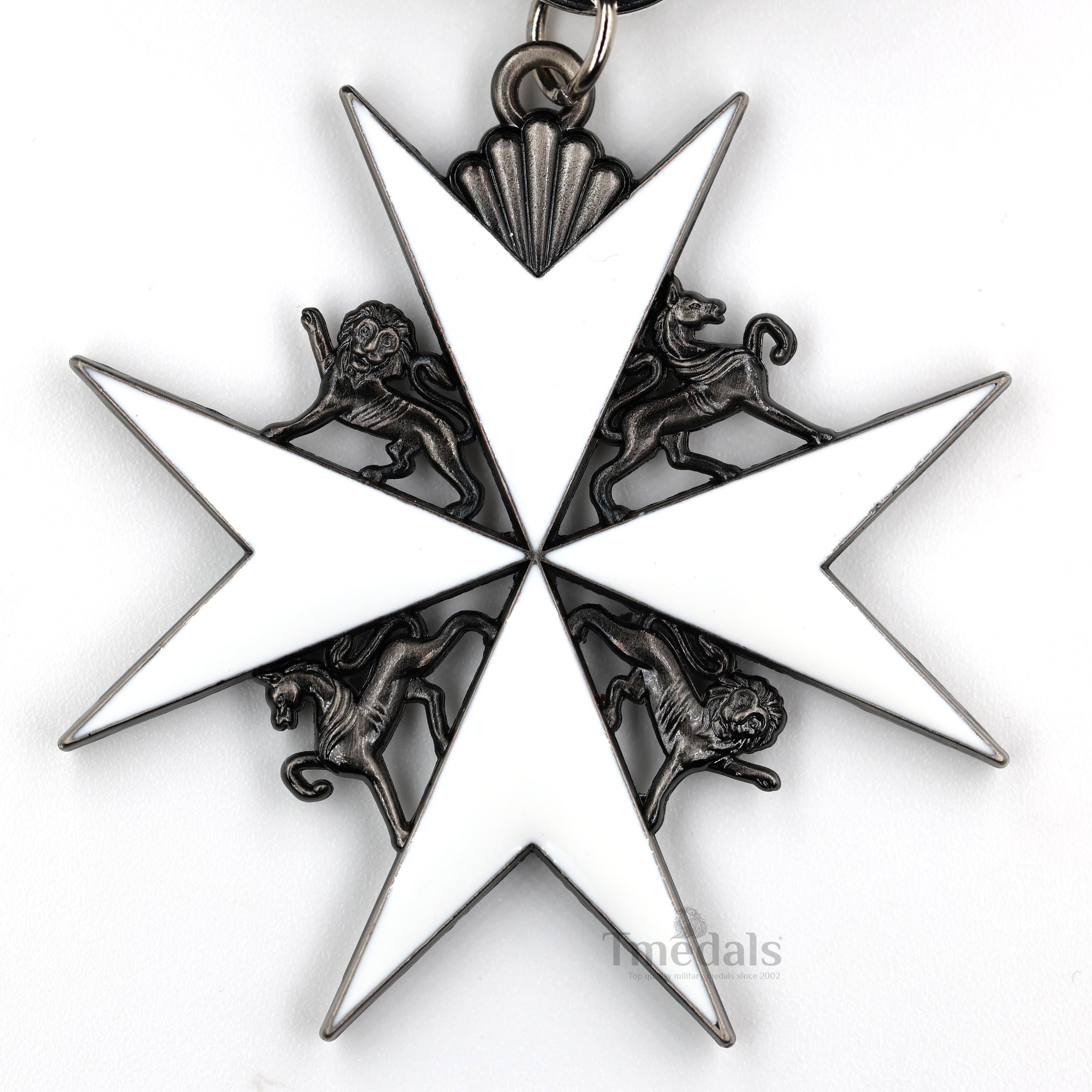Order of St John Medal Officer Class Badge Maltese Cross silver detail view 4