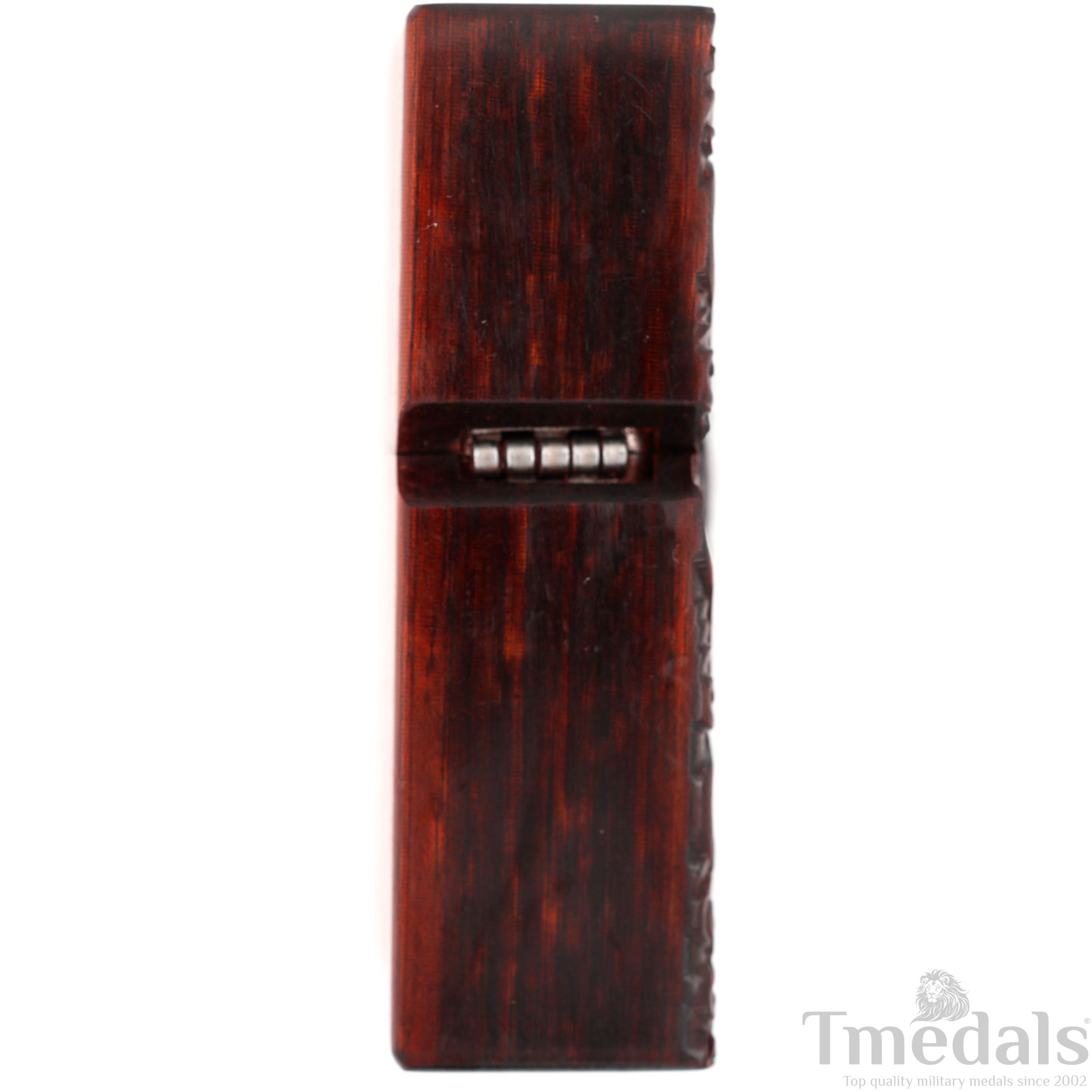 Sexy Lips Carved Wooden Lighter Case – Fits Standard Insert – No Insert detail view 9