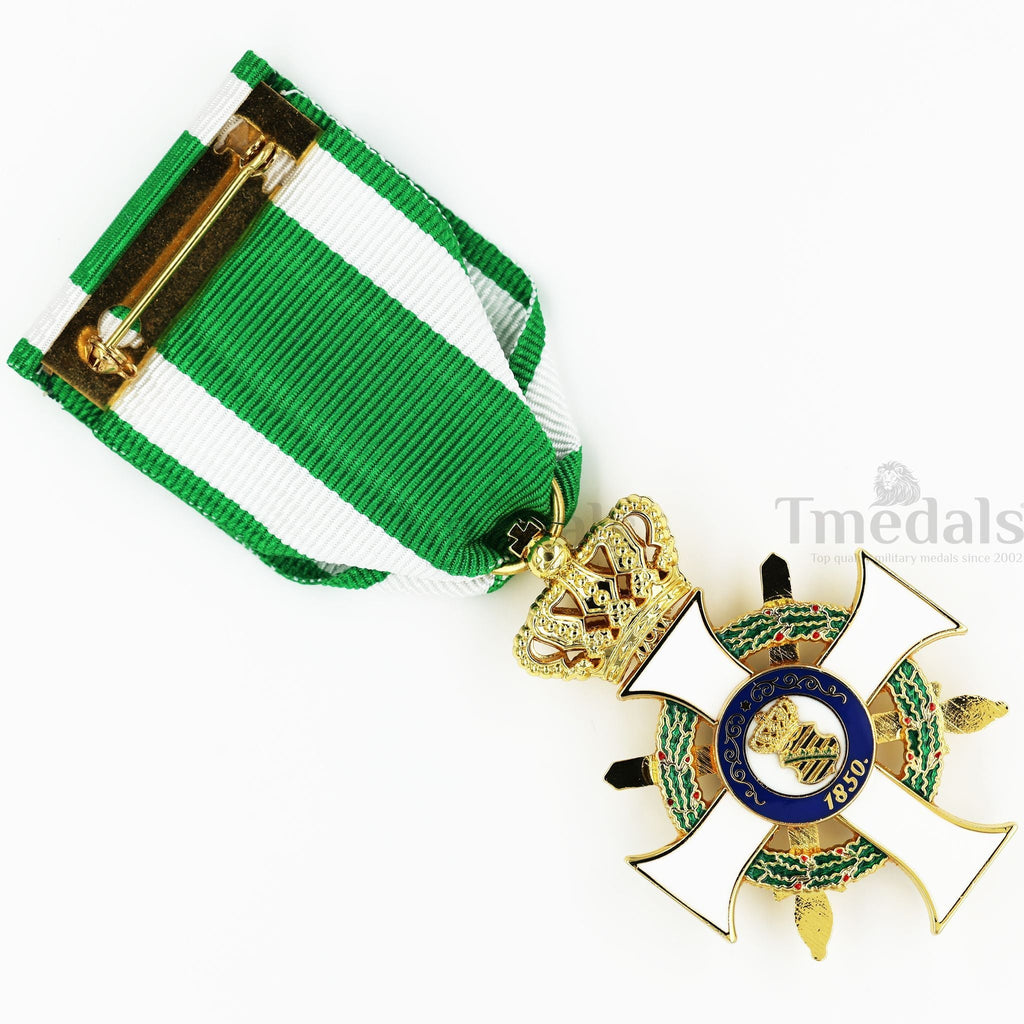 German Albert Order Knight 1st Class Medal Civil Division Type II 1850 detail view 9