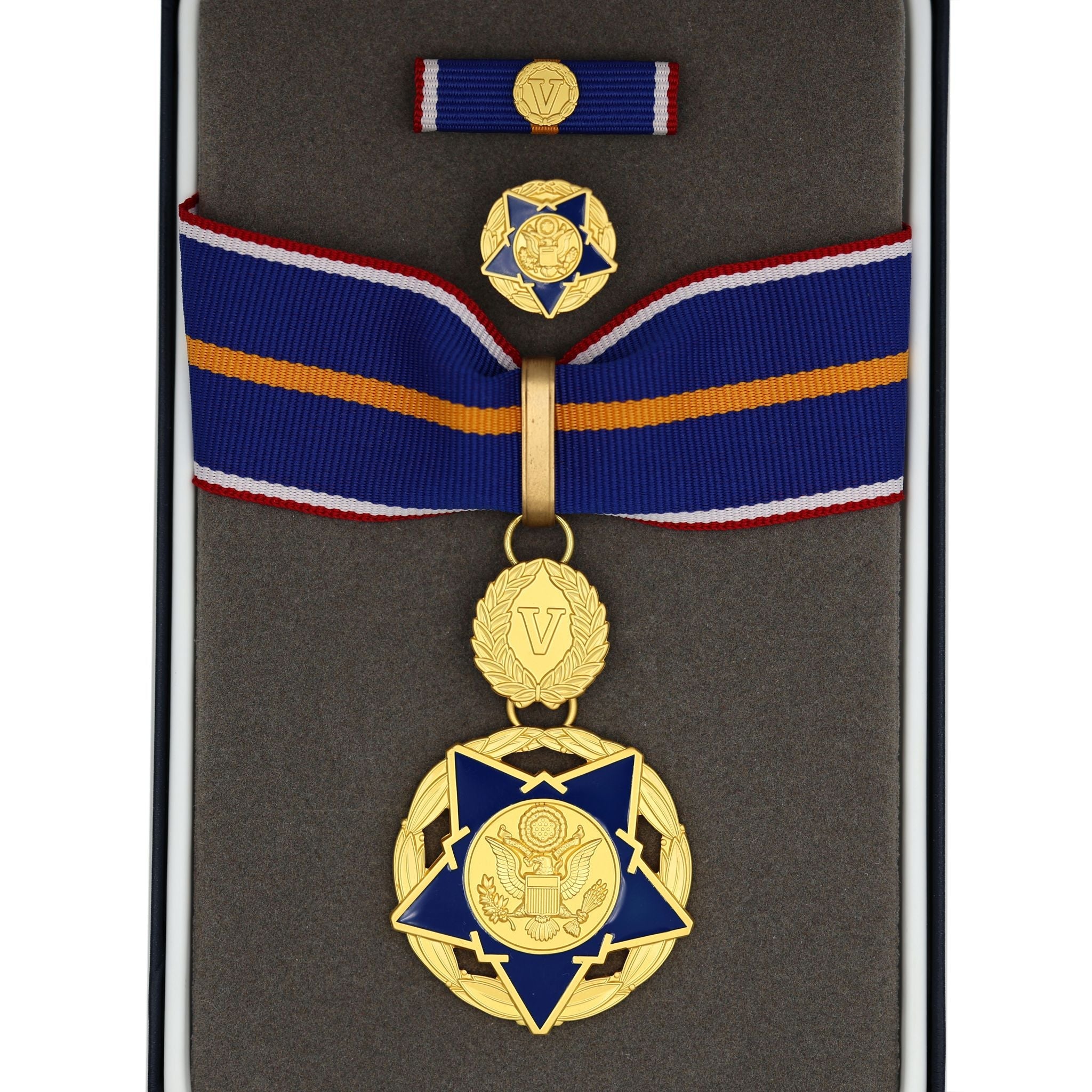 U.S. Doj Public Safety Medal of Valor – Full-Size Set Gilt Brass U.S. Medal detail view 15