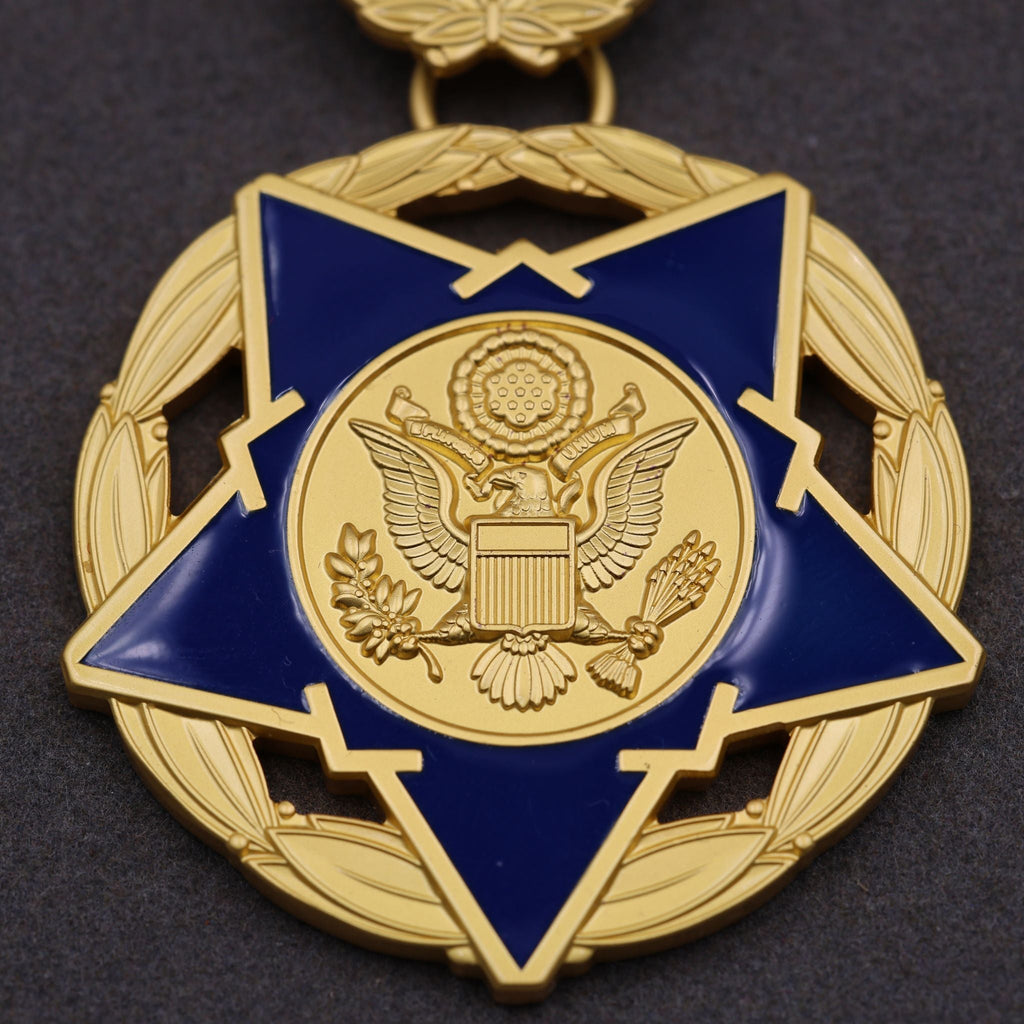 U.S. Doj Public Safety Medal of Valor – Full-Size Set Gilt Brass U.S. Medal detail view 5