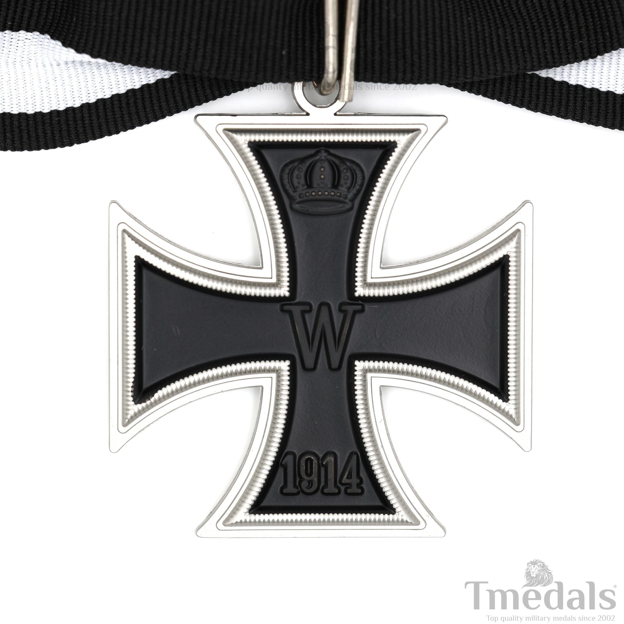 Iron Cross Neck Badge – 1813 / 1914 Prussia German WWI Medal with Ribbon detail view 2