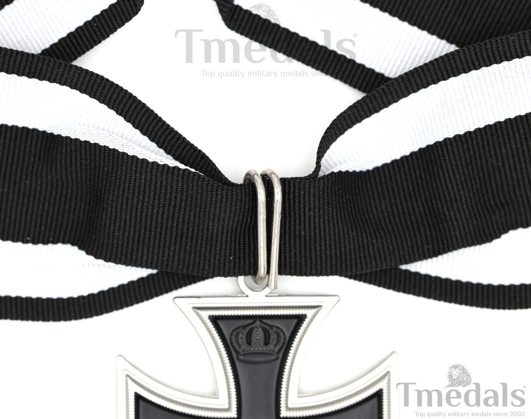 Iron Cross Neck Badge – 1813 / 1914 Prussia German WWI Medal with Ribbon detail view 3