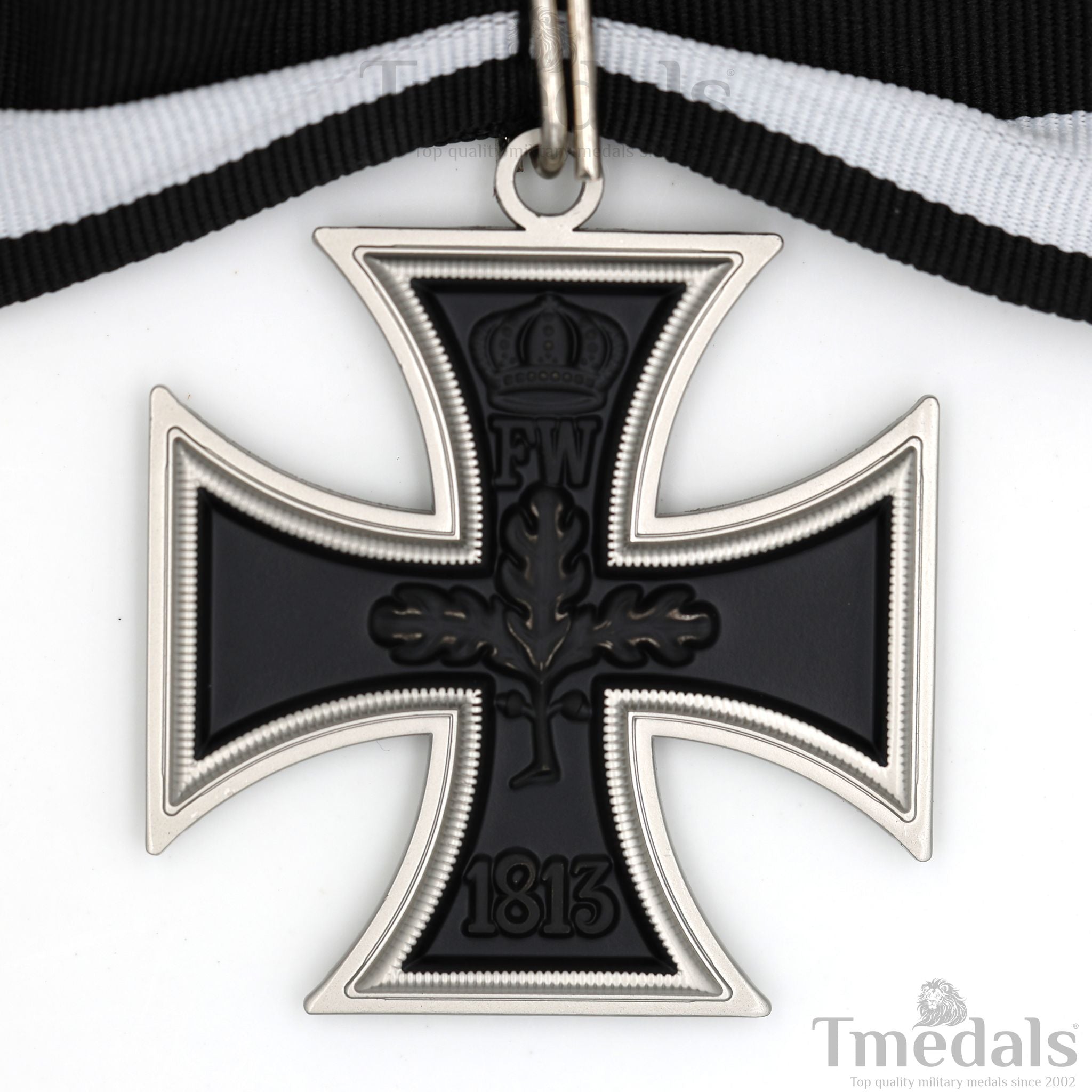 Iron Cross Neck Badge – 1813 / 1914 Prussia German WWI Medal with Ribbon detail view 6