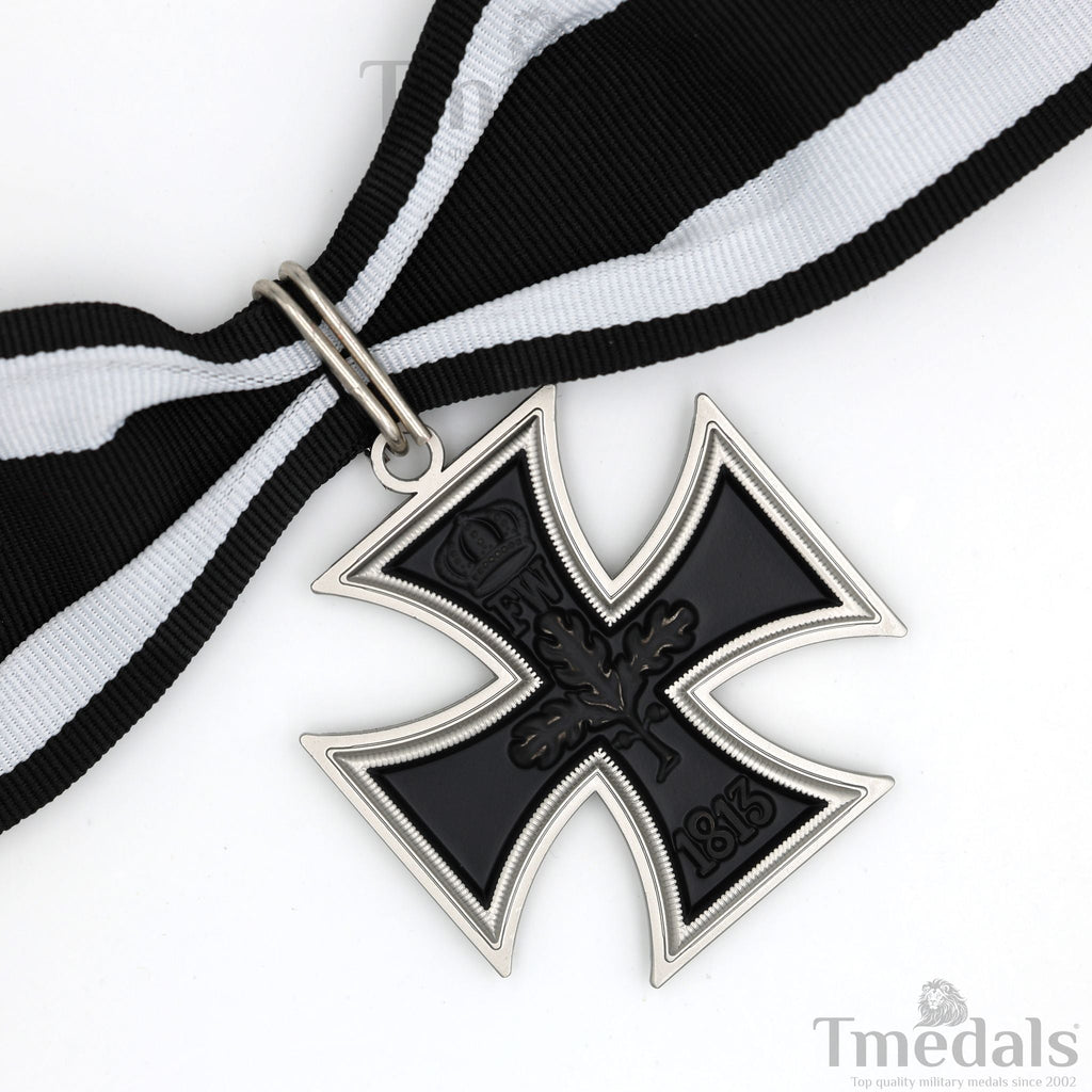 Iron Cross Neck Badge – 1813 / 1914 Prussia German WWI Medal with Ribbon detail view 7