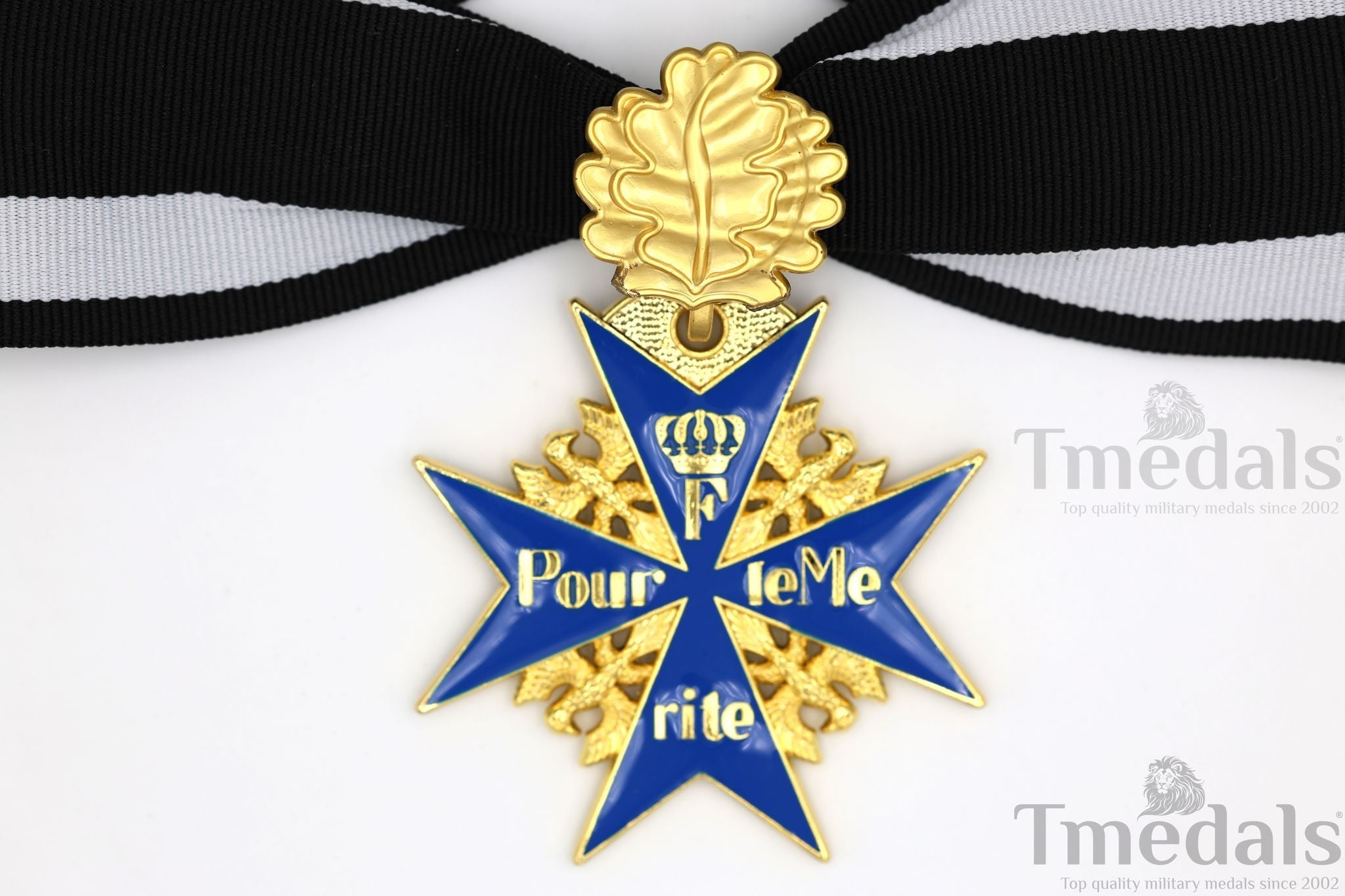 Prussian Mwwi German Pour le Mérite Blue Max Medal with Oak Leaves – Versionedal WWI detail view 3