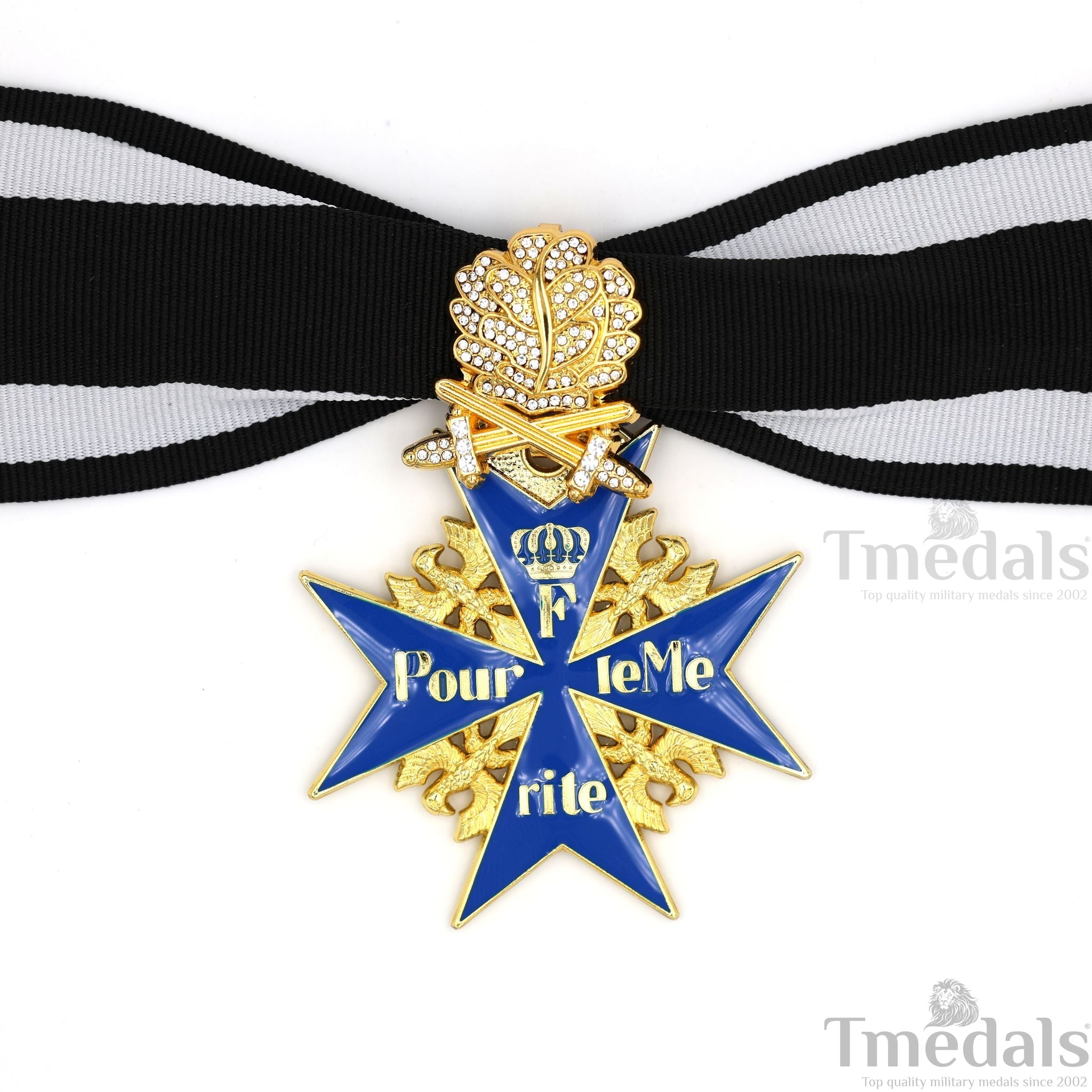 Pre-WWII German Pour le Mérite with Swords & Diamonds detail view 6