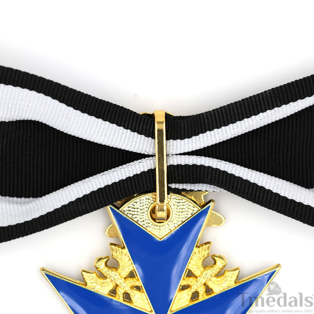 Pre-WWII German Pour le Mérite with Swords & Diamonds detail view 13