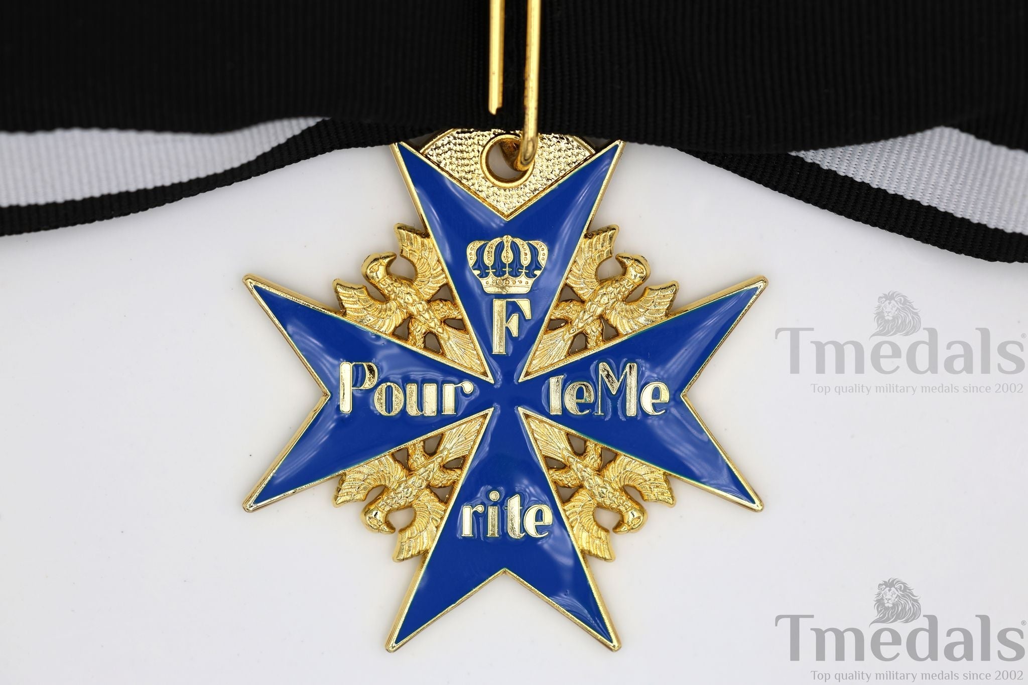Pour le Mérite Blue Max Neck Badge with Ribbon – Prussian Medal WWI detail view 5
