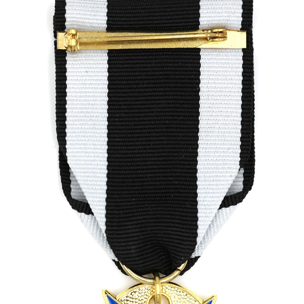 Prussian Pour le Mérite “Blue Max” WWI Medal with Ribbon detail view 6
