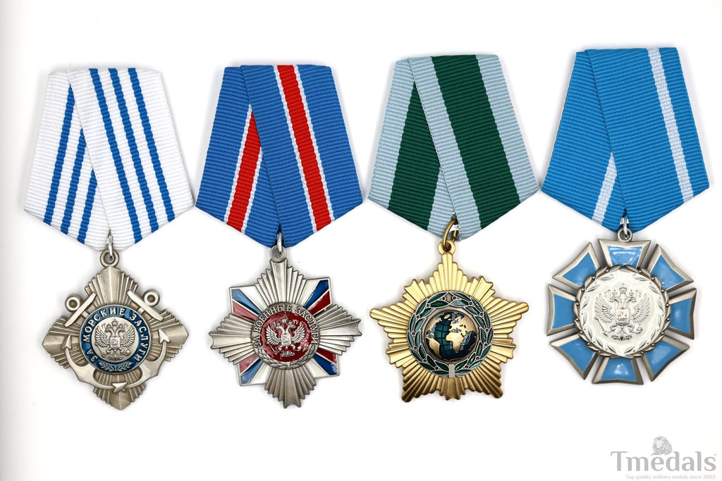 Russia 4 Orders Medal Set Friendship Honor Cultural Maritime Badge Lot detail view 3