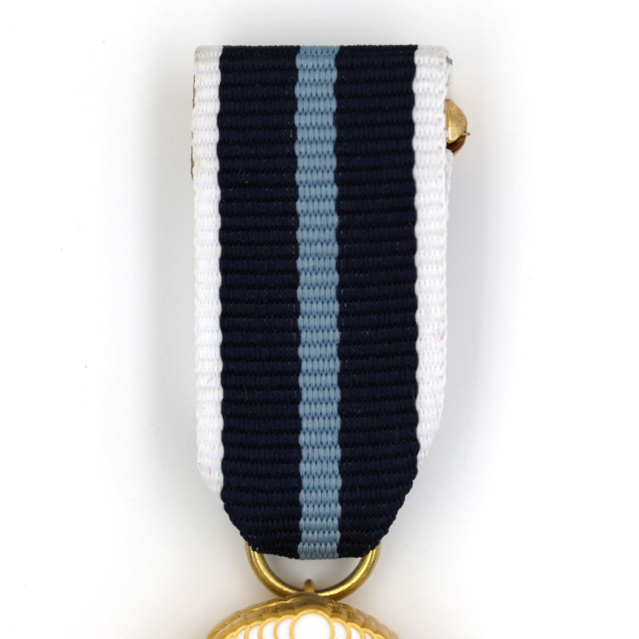 Miniature U.S. Presidential Citizens Medal second-highest civilian award detail view 6