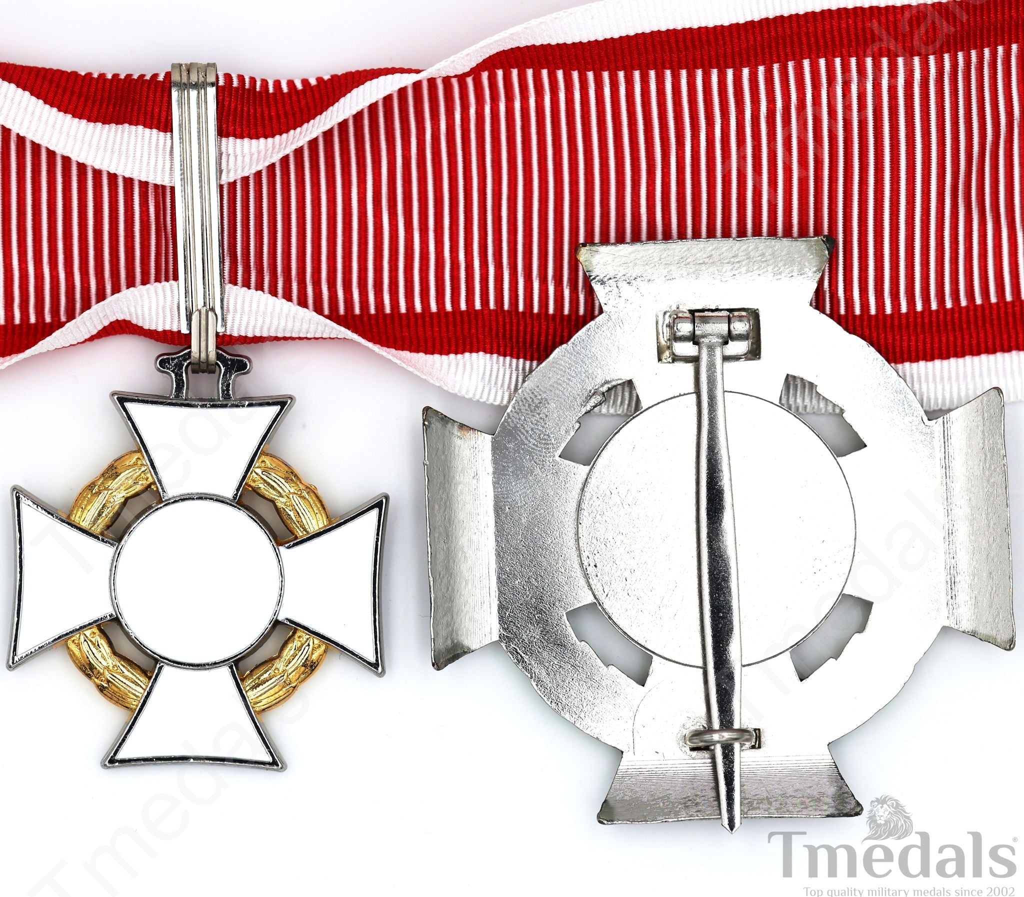 Austro-Hungarian Military Merit Cross Set – 1st Class Breast Star 2nd Class Neck detail view 4